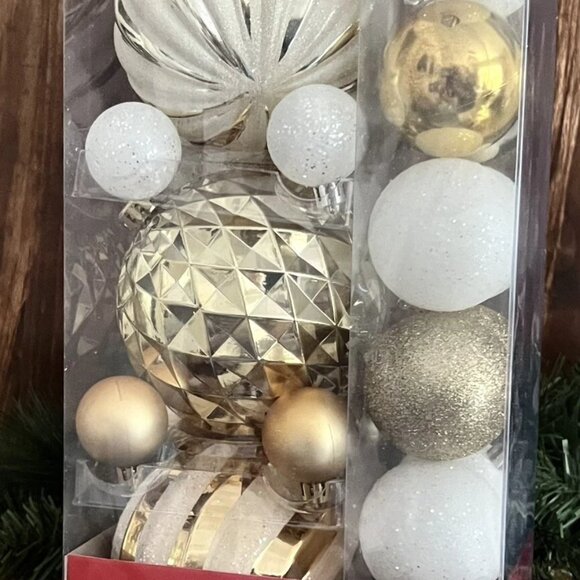 Assorted Ball Shaped Christmas Ornaments Holiday Decor 23 Count - Picture 3 of 6